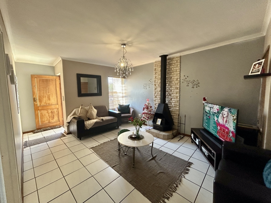 3 Bedroom Property for Sale in Jagtershof Western Cape